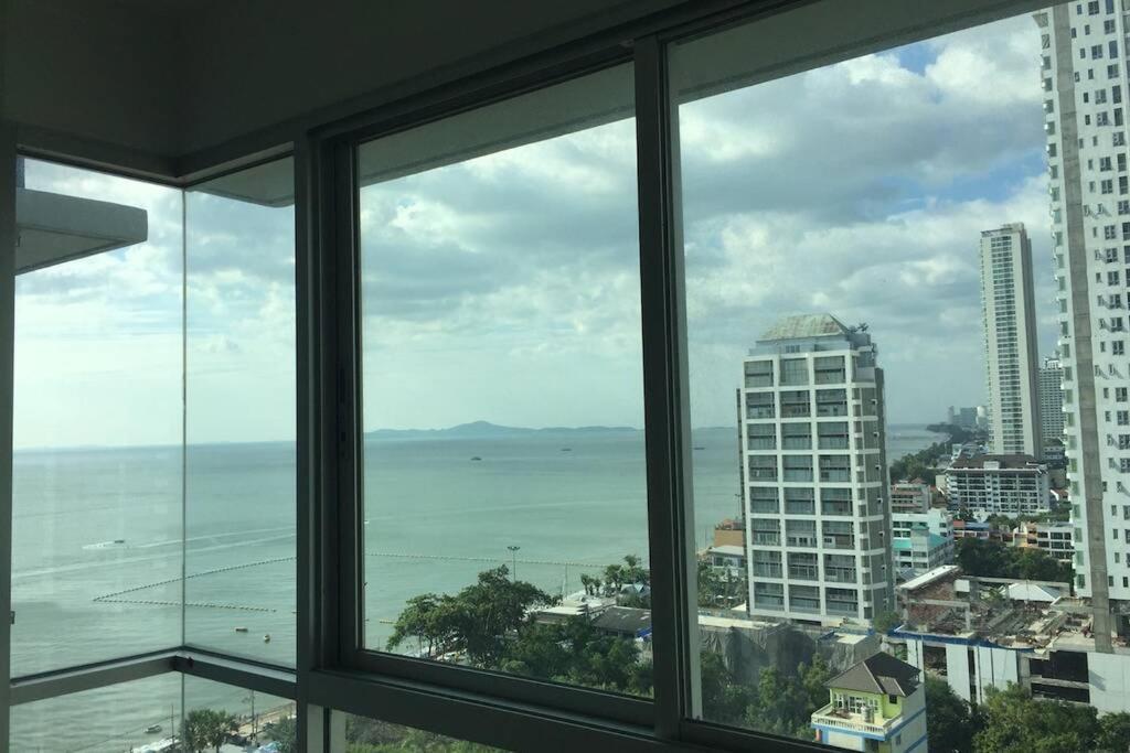 Stunning Seaview Suite Jomtien Beach Εξωτερικό φωτογραφία